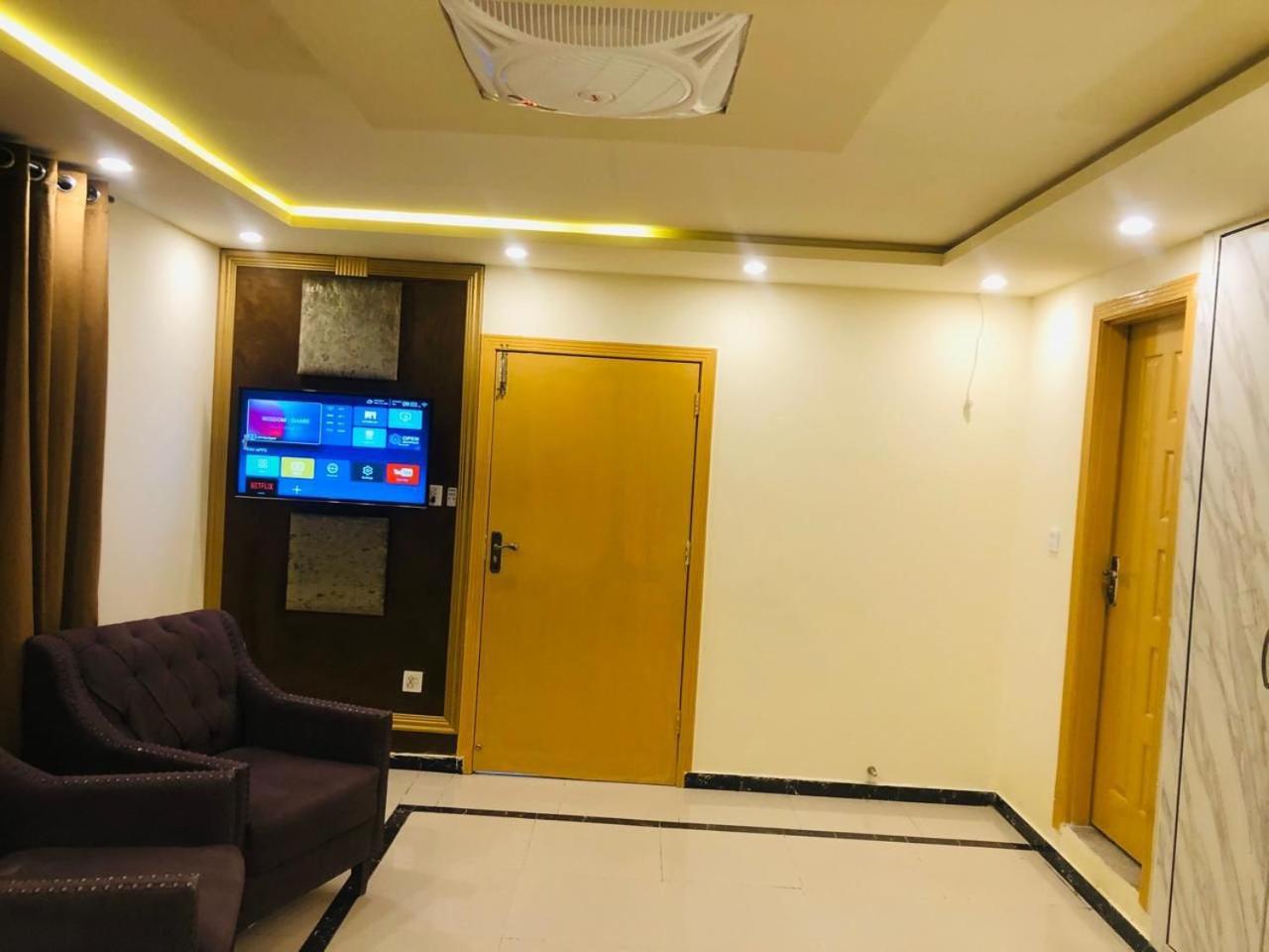 Blue Moon Residency Jinnah Super İslamabad Dış mekan fotoğraf